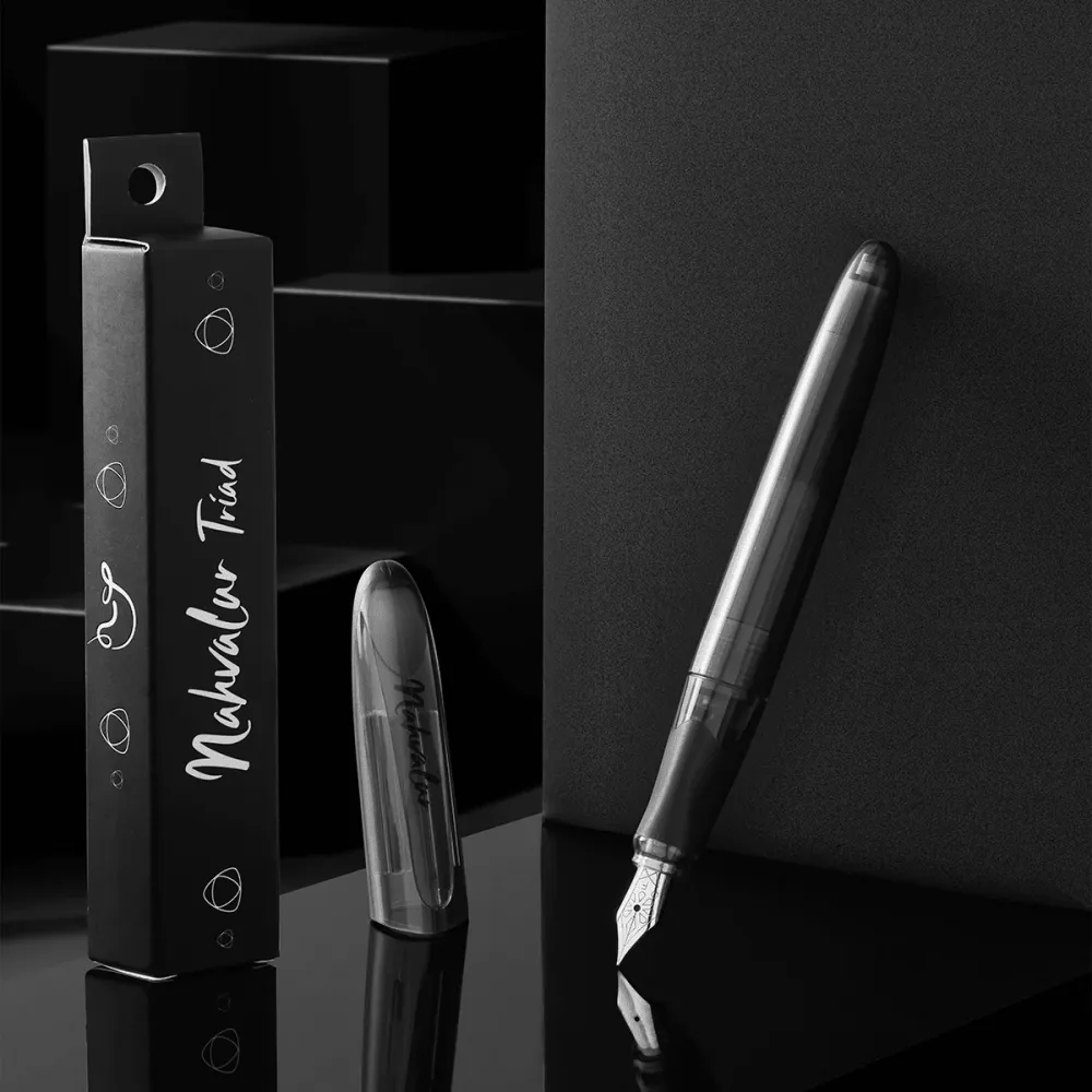 Nahvalur Triad Fountain Pen - Ravenzwart voor kunst en design Fine