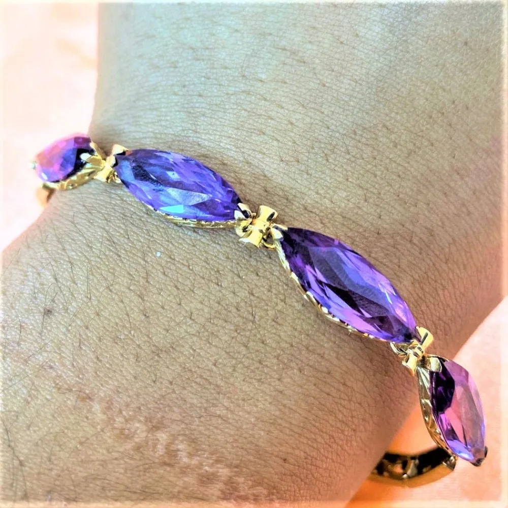 Articulated Goud Bracelet and Purple Stones