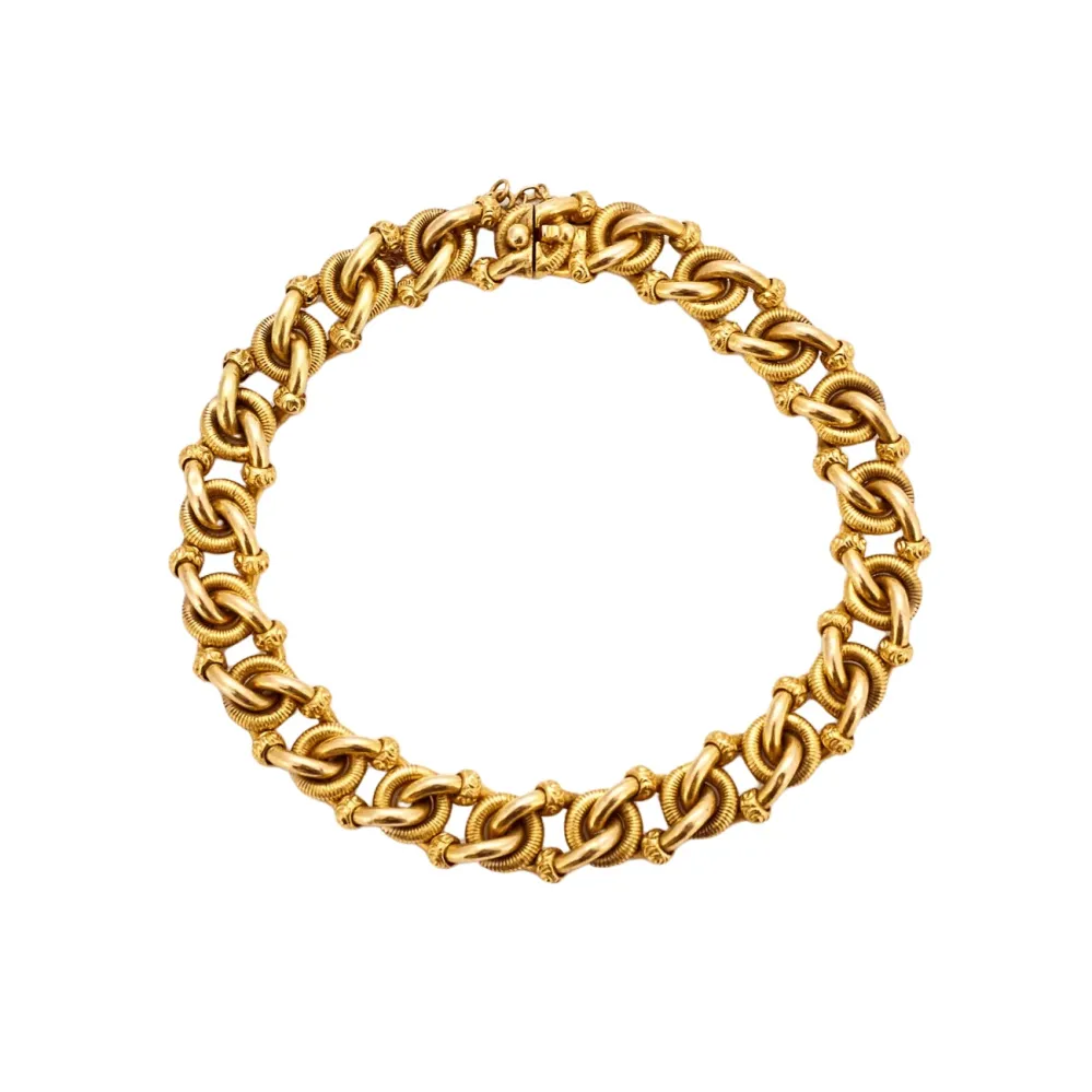 Filigree citroengeel gold bracelet.
