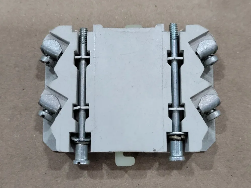 10 Amp, NEMA 5, 1 NO+ 1NC, 600 VAC Coil Auxiliary Contact C320KGS22