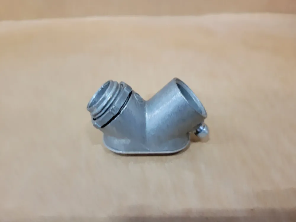1/2", 90 Deg. Pull Elbow CI5204 (Box 10)