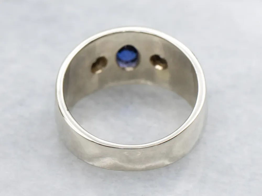 Bezel-Set Sapphire and Diamond Wijd Gold Ring