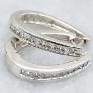 Rubberen Afdicht Oval Channel-Set Diamond Hoop Earrings