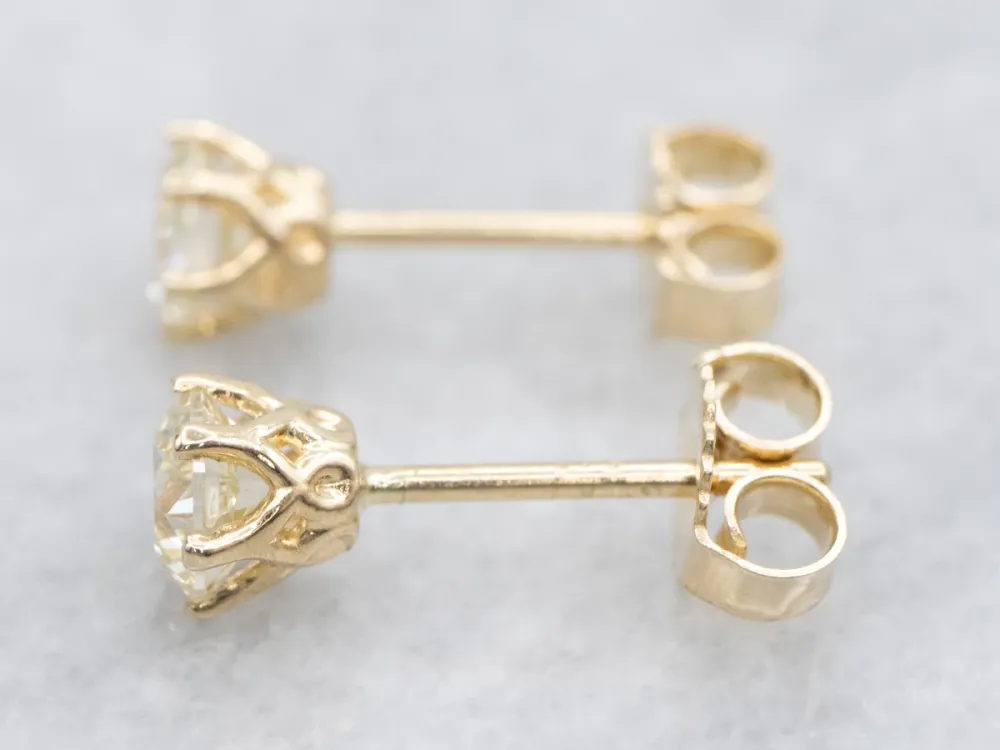 Vertraagde Uitschuif Round Brilliant Diamond Crown-Set Stud Earrings