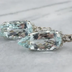 Bold Aquamarine and Diamond Drop Earrings - voor Beton en Metselwerk