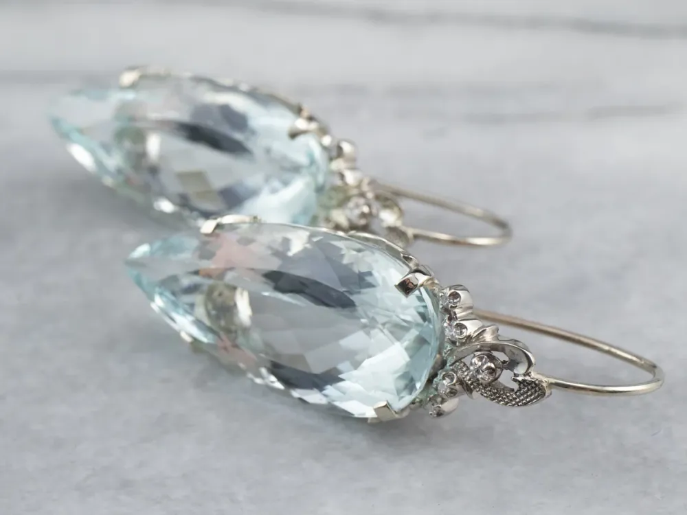 Bold Aquamarine and Diamond Drop Earrings - voor Beton en Metselwerk