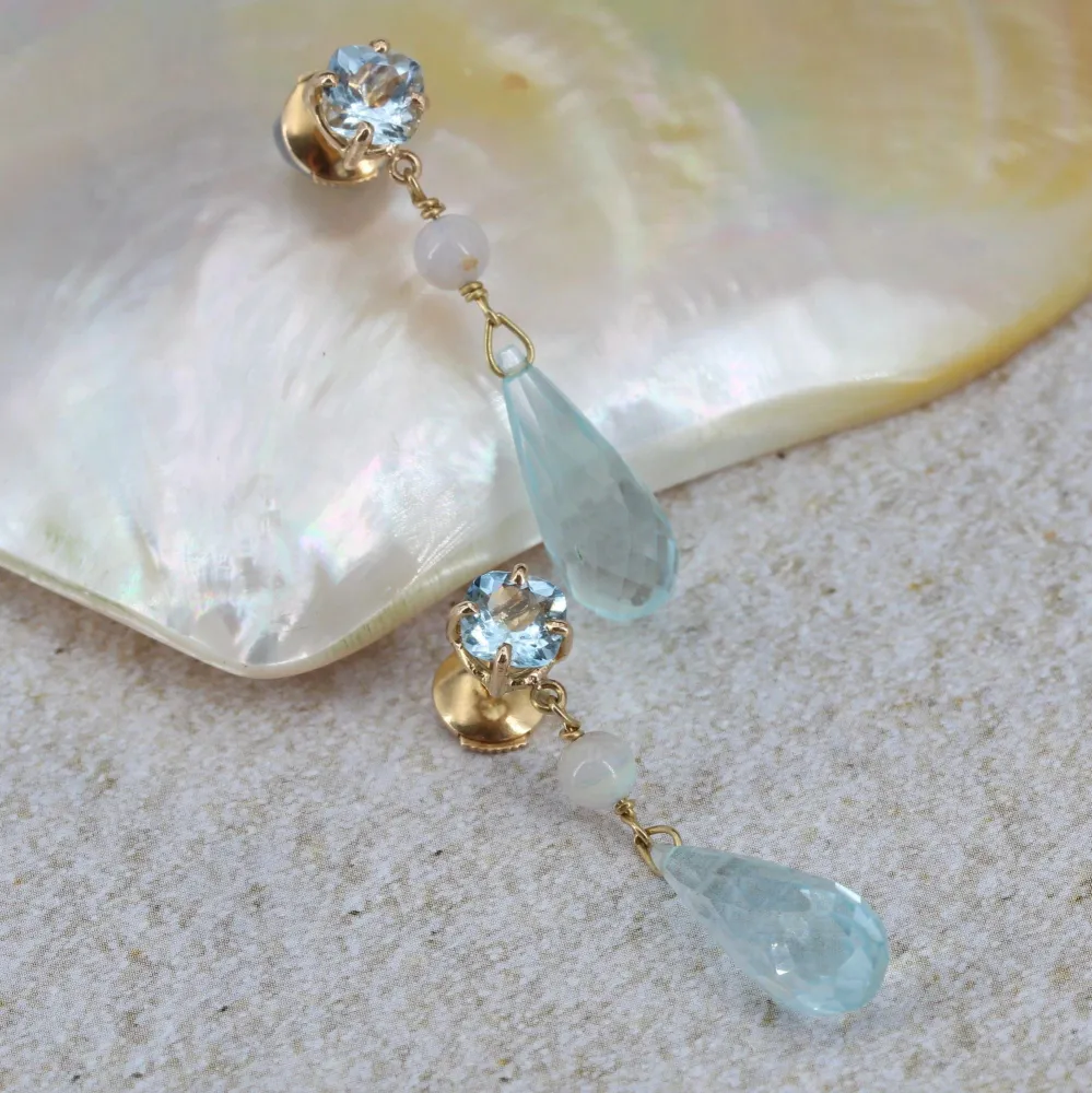 Bouwvakker Kwaliteit Aquamarine and opal drop earrings