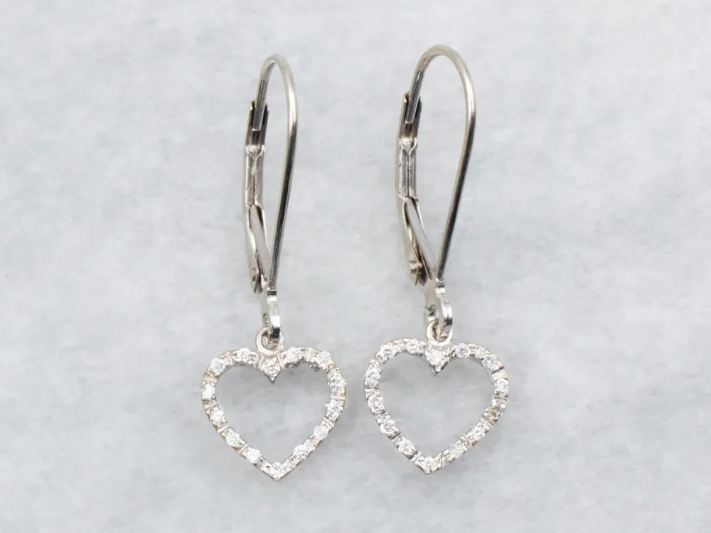 Heart Shaped Diamond Drop Earrings voor beton en steen