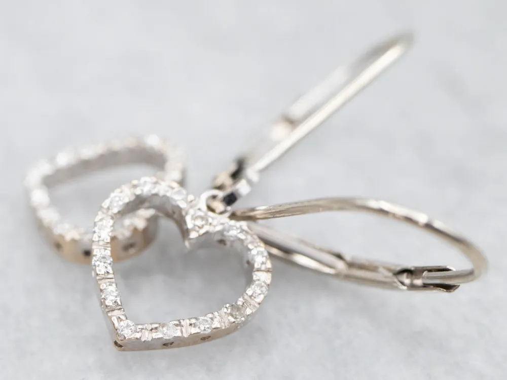 Heart Shaped Diamond Drop Earrings voor beton en steen