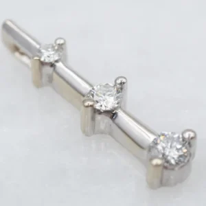 Muuranker Graduated Diamond Drop Pendant