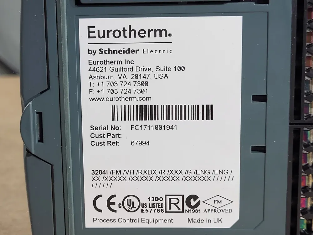 Industrieel Gecertificeerd Eurotherm Temperature Controller 3204I/FM/VH/RXDX/R/XXX/G/ENG/ENG