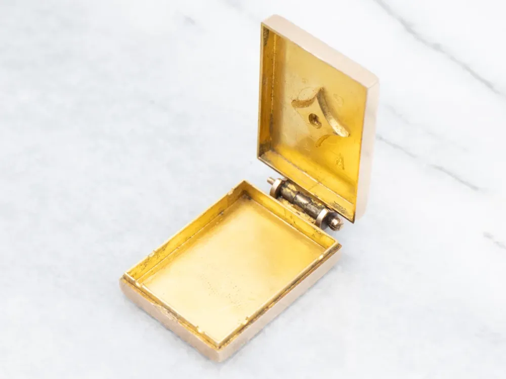 Ritsluiting Victorian Gold Lasergravering Monogram and Butterfly Rectangle Locket