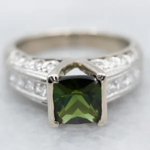 Actueel Green Tourmaline and Diamond Ring