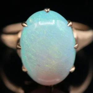 Antique Goud Australian Opal Solitaire Ring