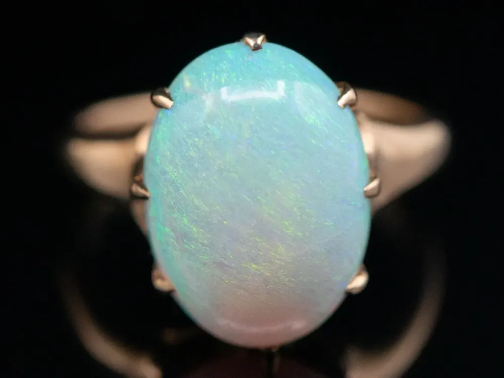 Antique Goud Australian Opal Solitaire Ring