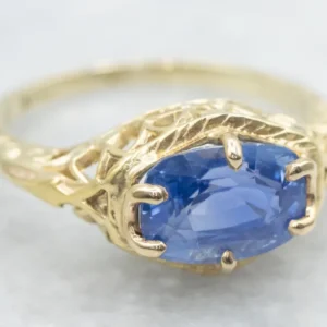 Antique Green Verguld Filigree and Rare Ceylon Sapphire Ring met CE-Keurmerk