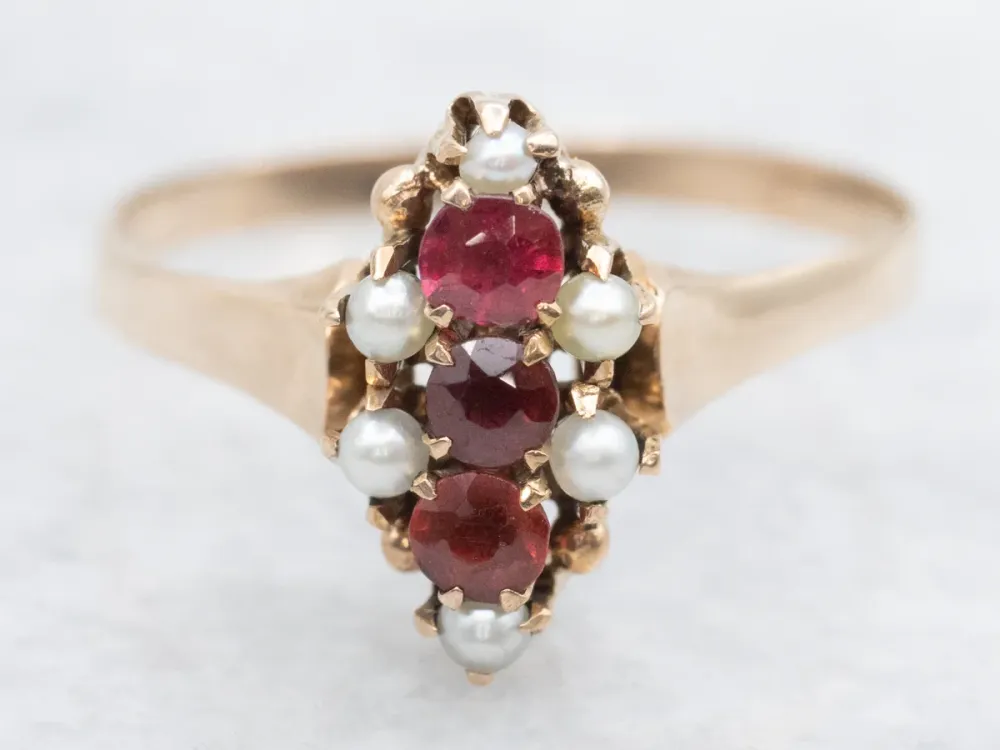 Antique Rose Gouden Ruby Doublet and Seed Pearl Ring met CE-Keurmerk