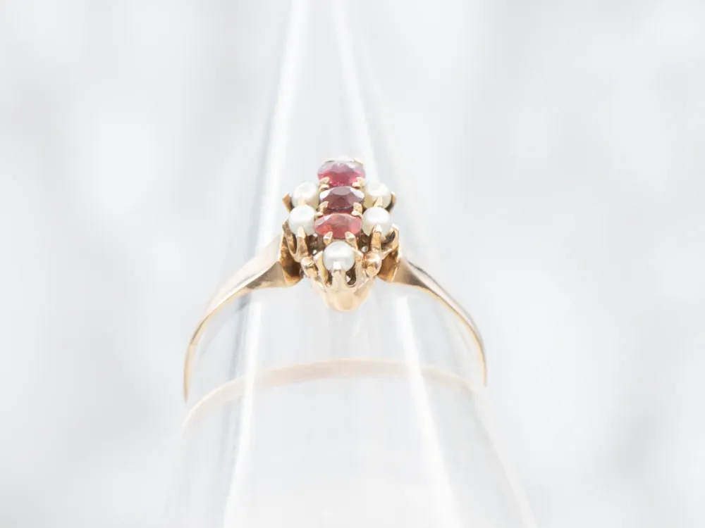 Antique Rose Gouden Ruby Doublet and Seed Pearl Ring met CE-Keurmerk