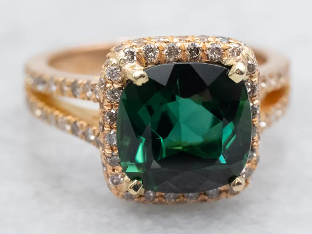 Appelgroen Tourmaline and Diamond Halo Ring met CE-Keurmerk