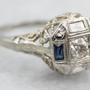Art Deco Diamond and Synthetic Sapphire Engagement Ring met CE-Keurmerk
