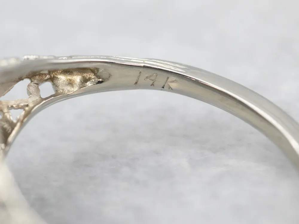 Art Deco Diamond and Synthetic Sapphire Engagement Ring met CE-Keurmerk