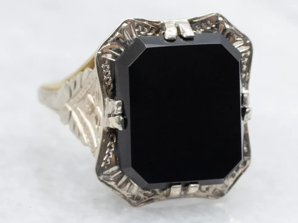 Art Deco Etched Gold Ravenzwart Onyx Statement Ring - DIN Norm