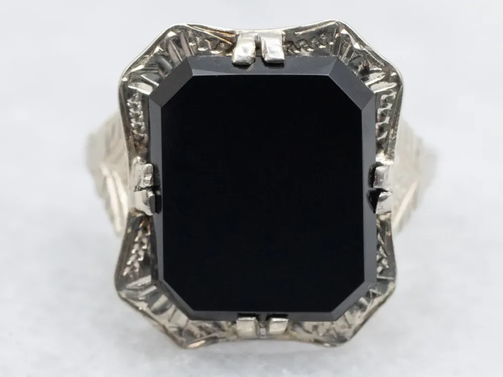 Art Deco Etched Gold Ravenzwart Onyx Statement Ring - DIN Norm