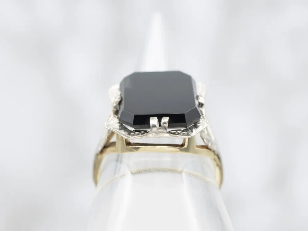 Art Deco Etched Gold Ravenzwart Onyx Statement Ring - DIN Norm