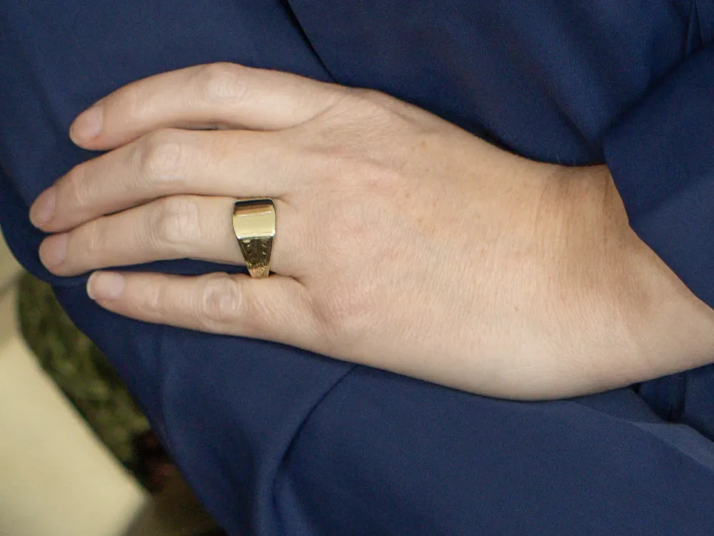 Art Nouveau Era Men's Olijfgroen Gold Botanical Signet Ring