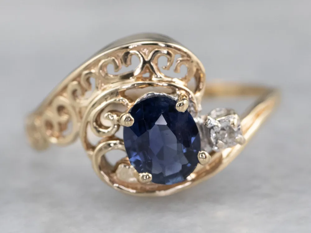 Asymmetrical Sapphire Diamond Gouden Filigree Ring