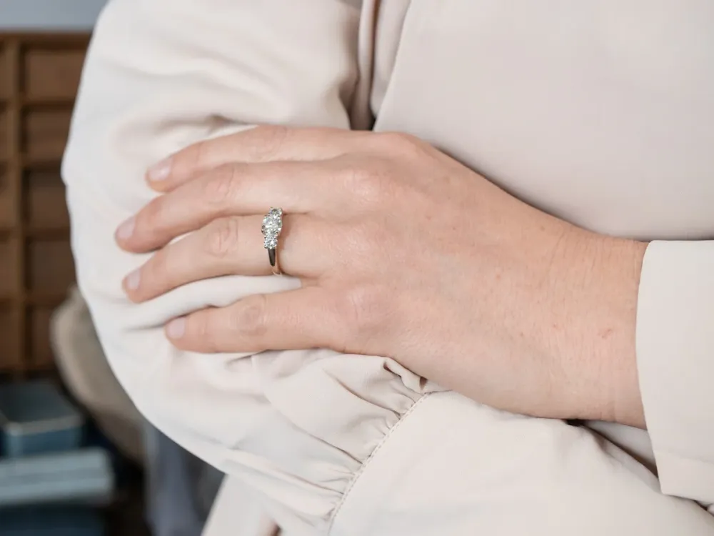 Beautiful Diamond Engagement Ring - DIN Norm