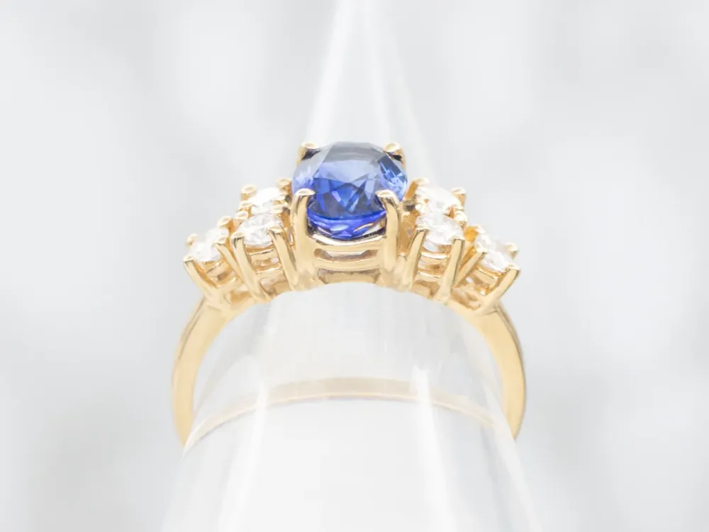 Classic Sapphire and Diamond Ring Yellow Goud