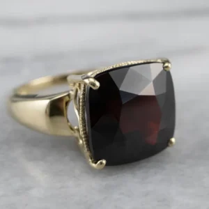 Cushion Cut Garnet Verguld Statement Ring