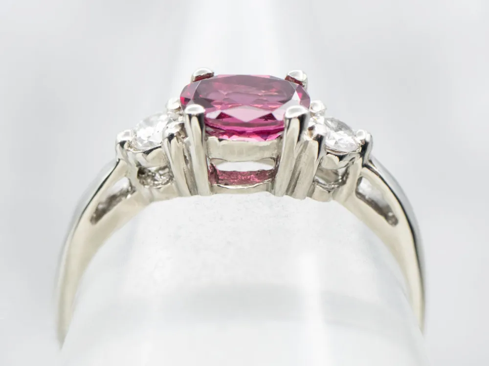 East to West Rhodolite Garnet and Diamond Ring met CE-Keurmerk