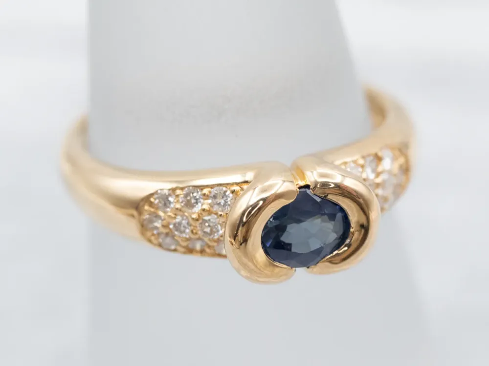 East to West Sapphire and Diamond Ring - DIN Norm
