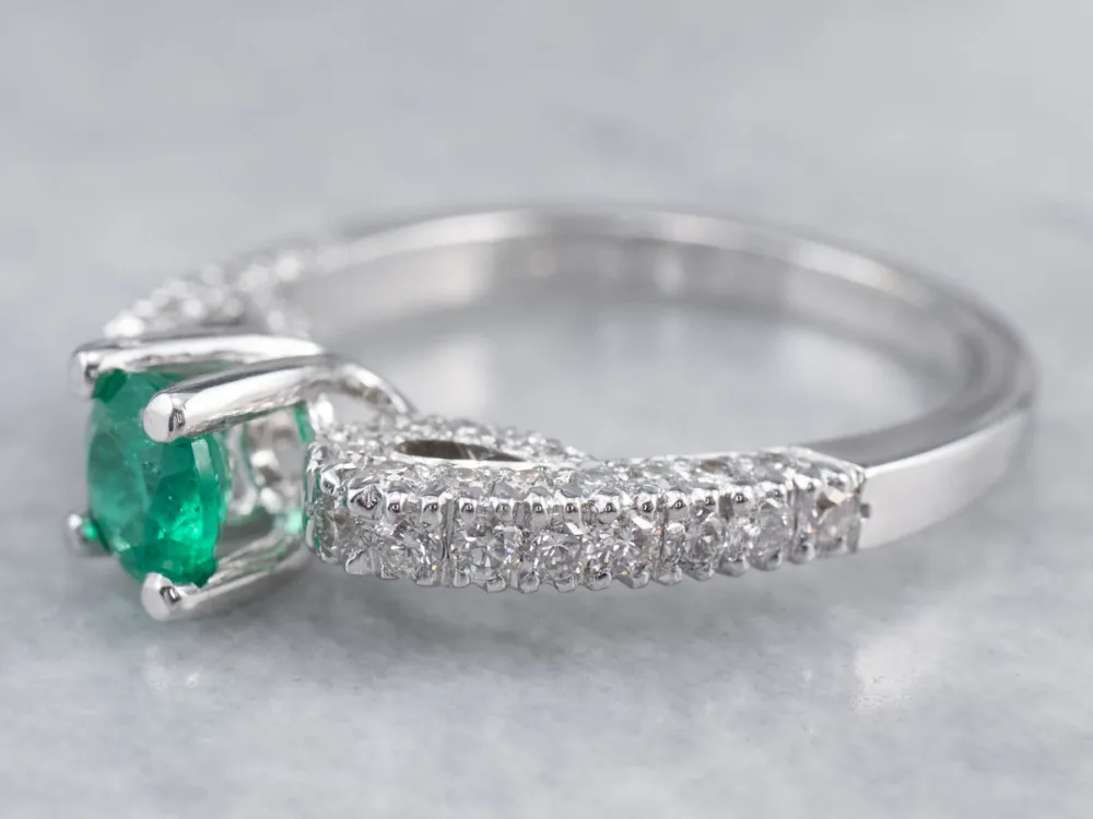Emerald and Diamond 18K Sneeuwwit Gold Ring