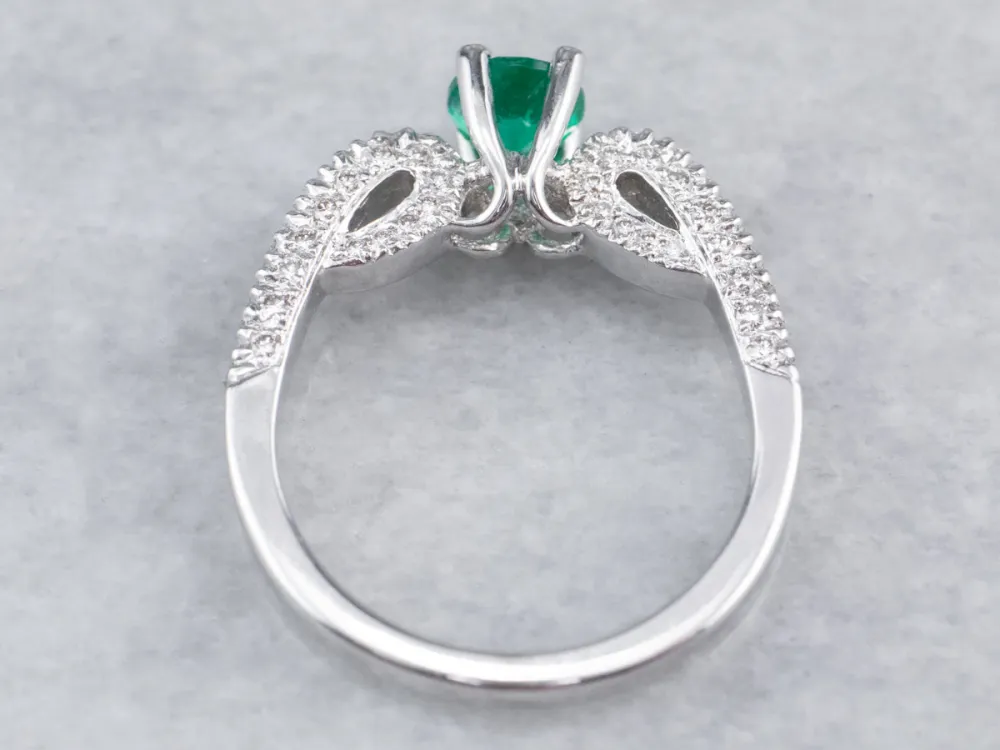 Emerald and Diamond 18K Sneeuwwit Gold Ring
