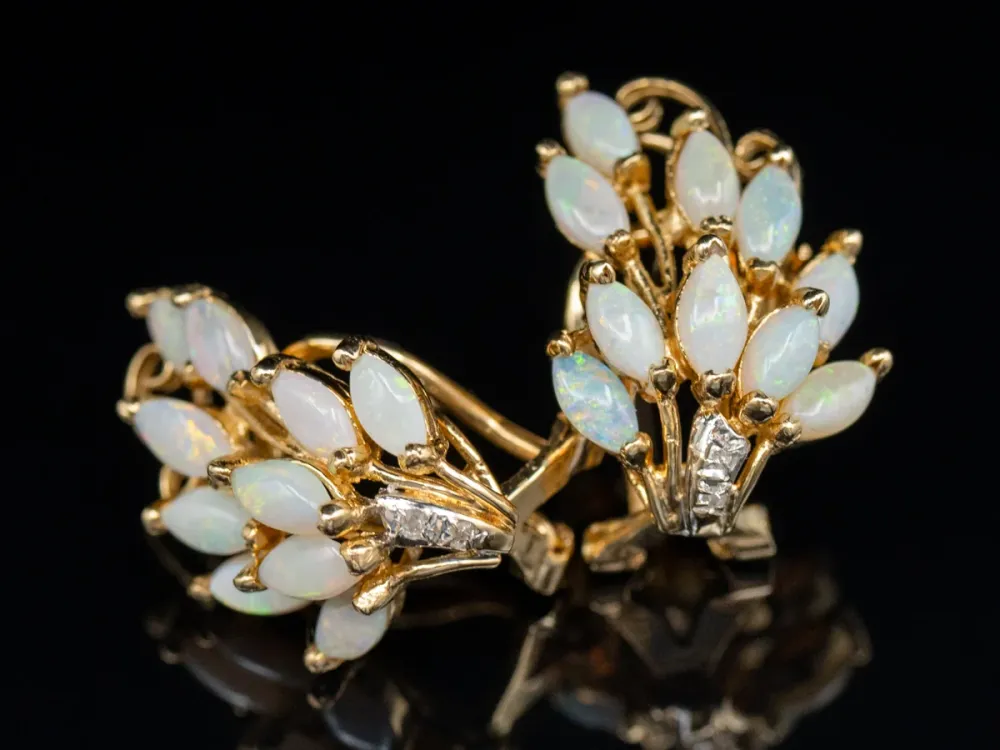 Gegalvaniseerd Australian Opal and Diamond Cluster Earrings