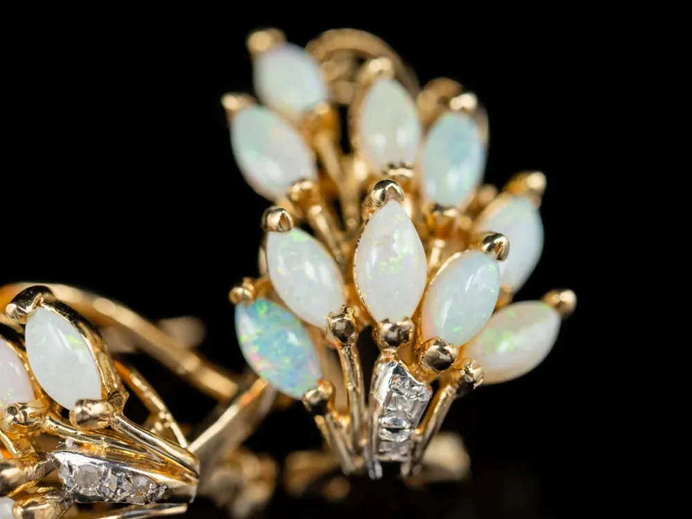 Gegalvaniseerd Australian Opal and Diamond Cluster Earrings