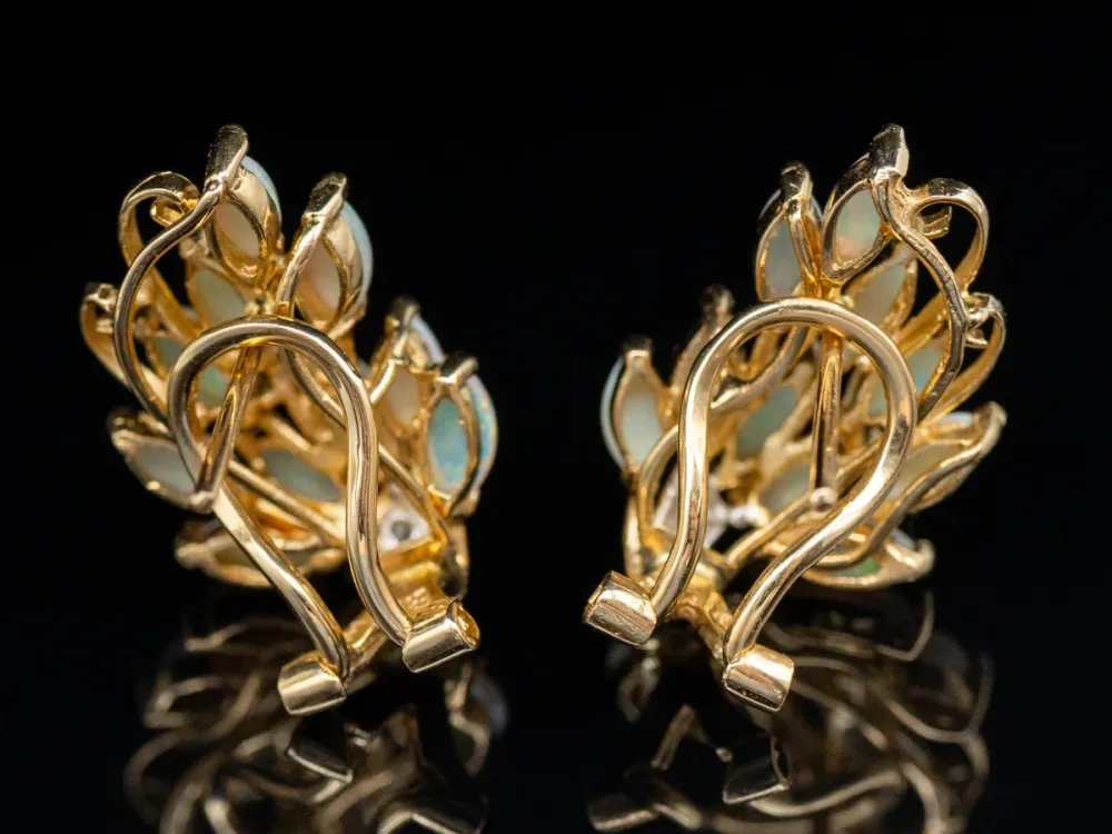 Gegalvaniseerd Australian Opal and Diamond Cluster Earrings