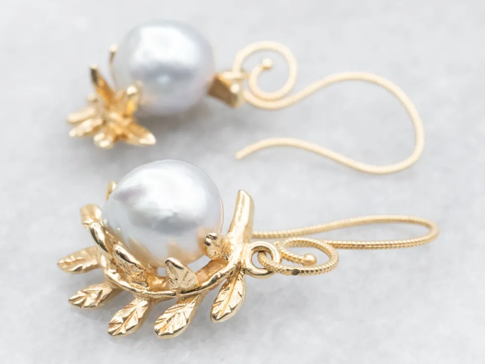 Gegalvaniseerd Blue-Gray Pearl Botanical Drop Earrings