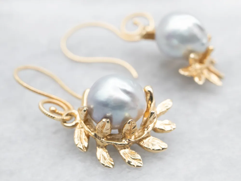 Gegalvaniseerd Blue-Gray Pearl Botanical Drop Earrings