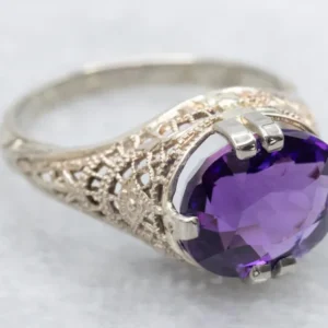 Gegalvaniseerd Late Art Deco 1930 Amethyst Solitaire Ring