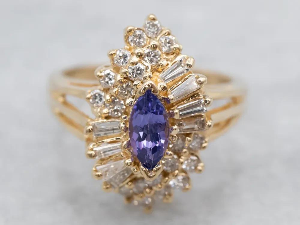 Gegalvaniseerd Marquise Tanzanite and Diamond Cluster Ring