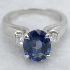 Gegalvaniseerd Platinum Sapphire and Diamond Anniversary Ring