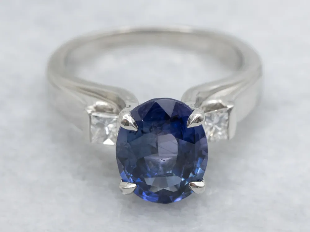 Gegalvaniseerd Platinum Sapphire and Diamond Anniversary Ring