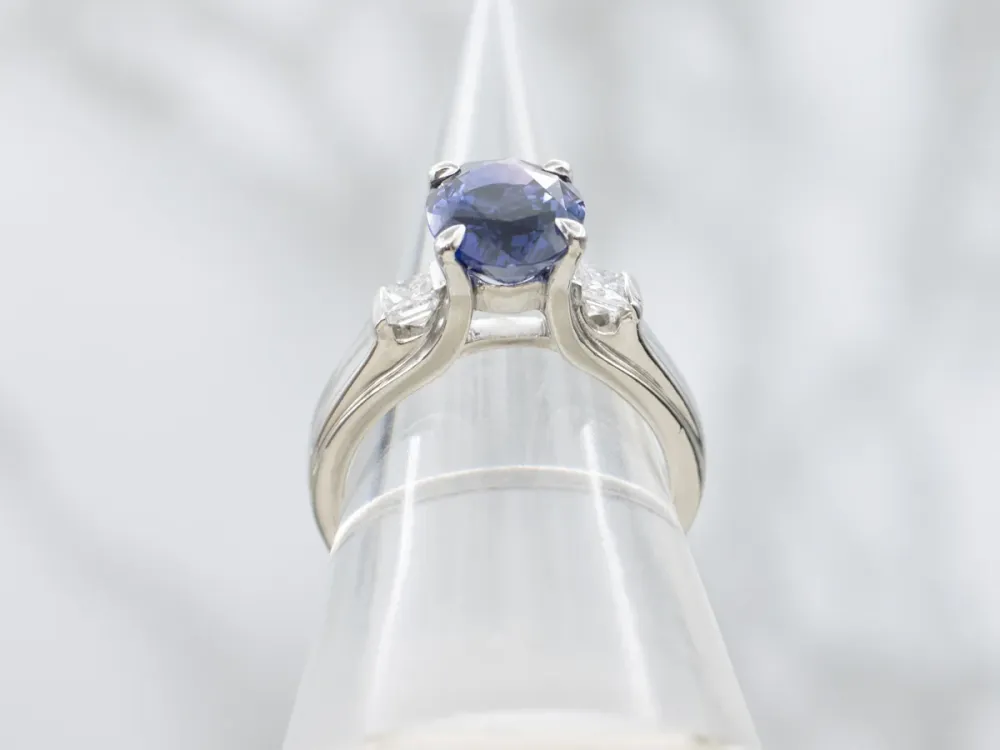 Gegalvaniseerd Platinum Sapphire and Diamond Anniversary Ring