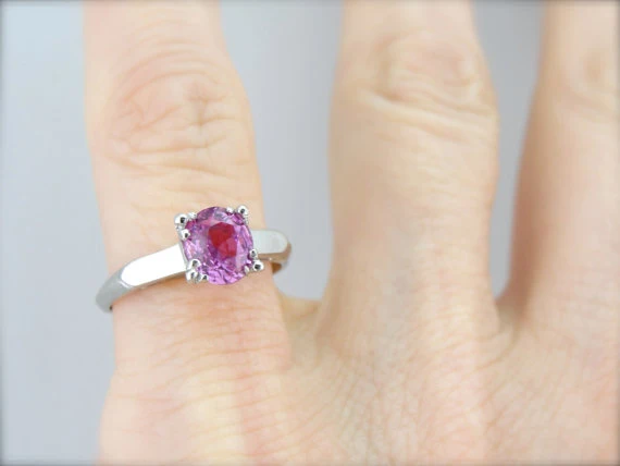 Gegalvaniseerd Rose Roze Sapphire Platinum Engagement Ring