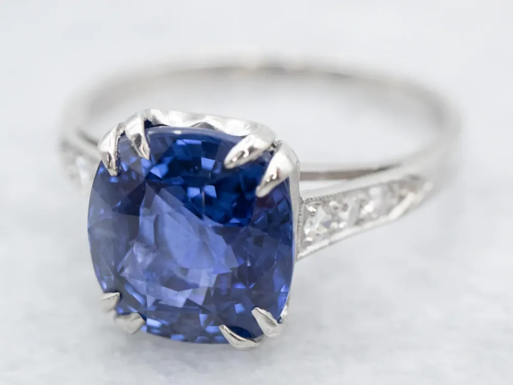 Gorgeous Vintage Era Sapphire and Diamond Engagement Ring met CE-Keurmerk
