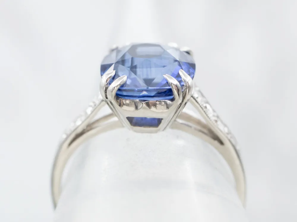 Gorgeous Vintage Era Sapphire and Diamond Engagement Ring met CE-Keurmerk